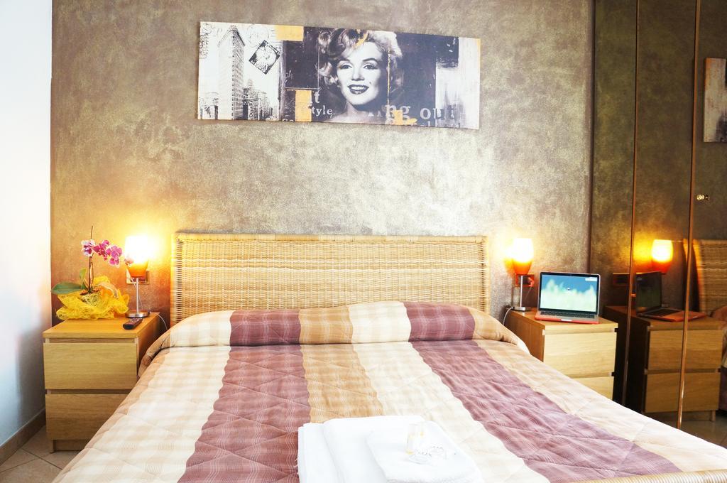 B&B Stephany Tirano Rum bild